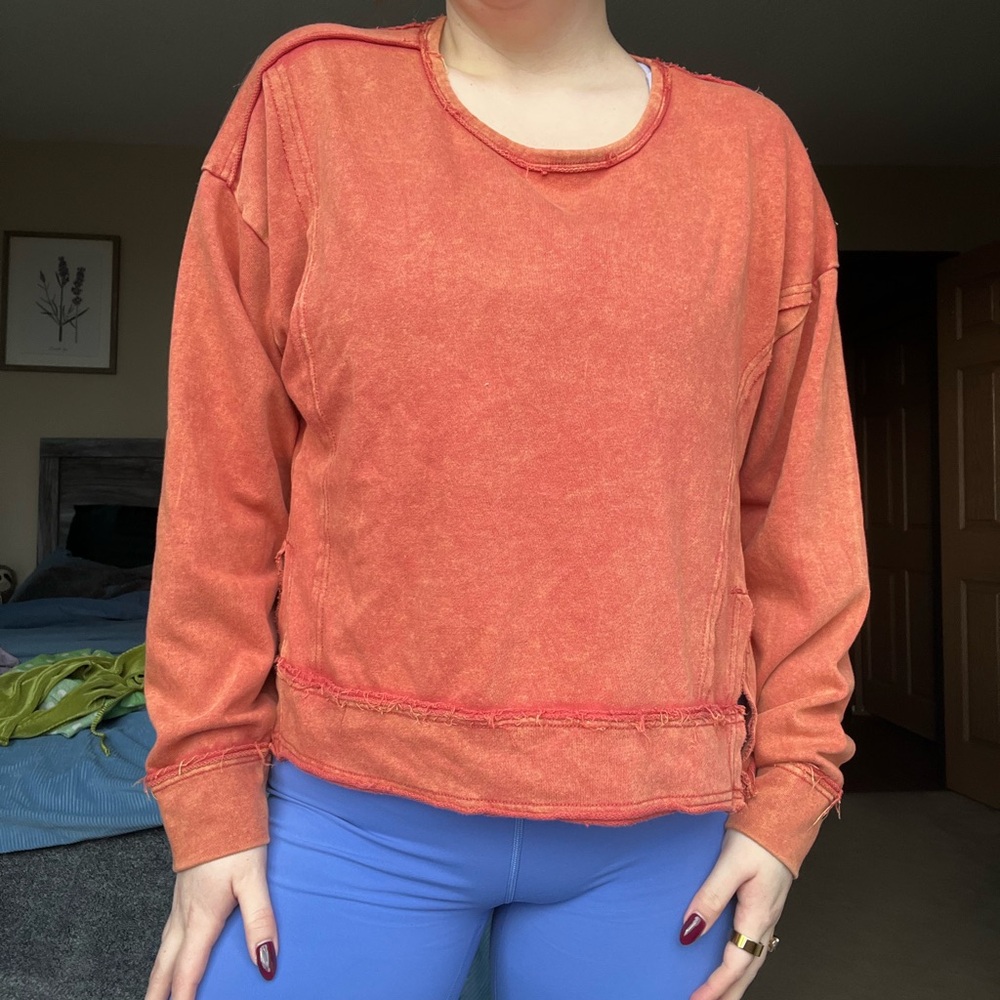 CREWNECK